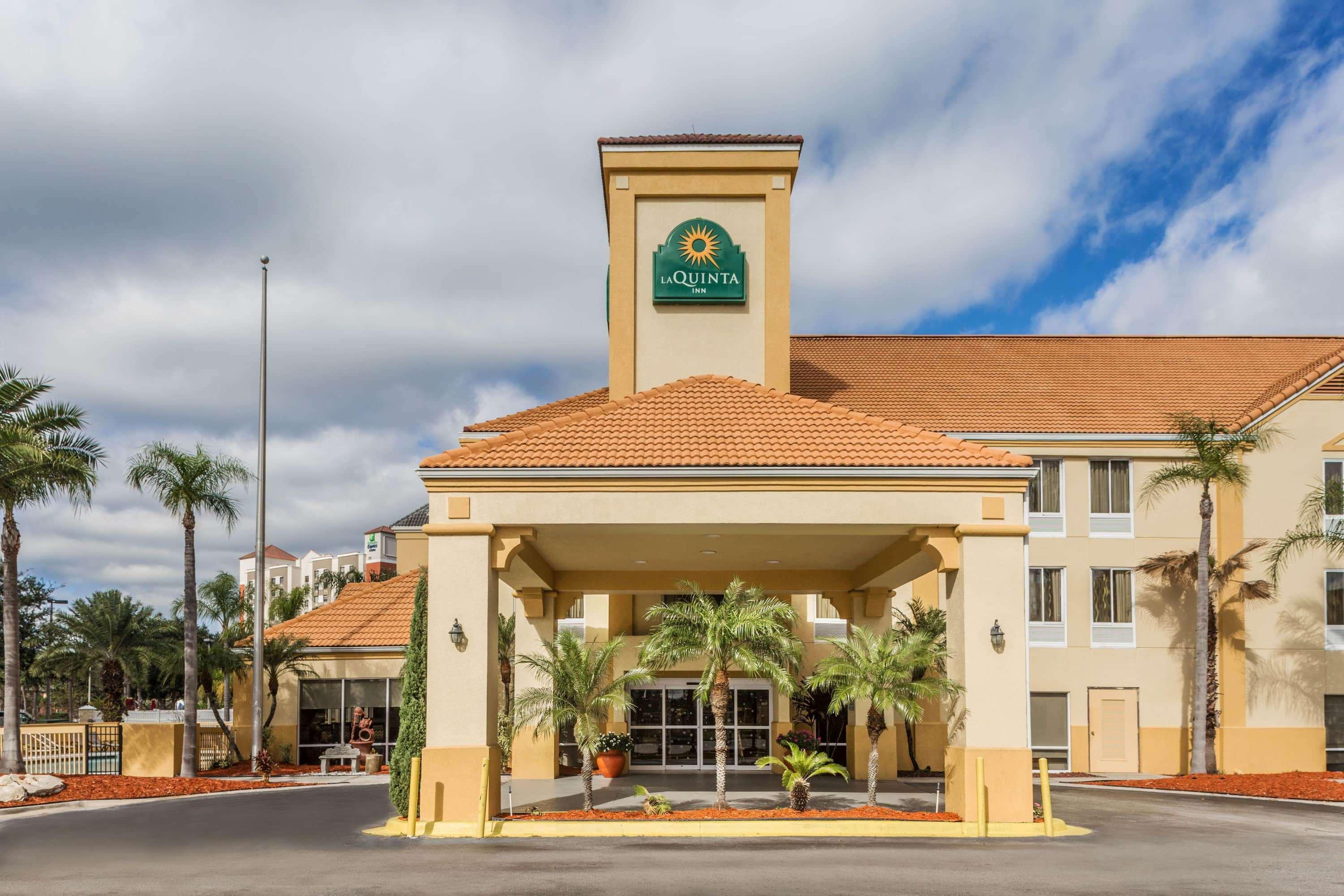 La Quinta By Wyndham Orlando Universal Area - Free Shuttle To Universal Екстериор снимка