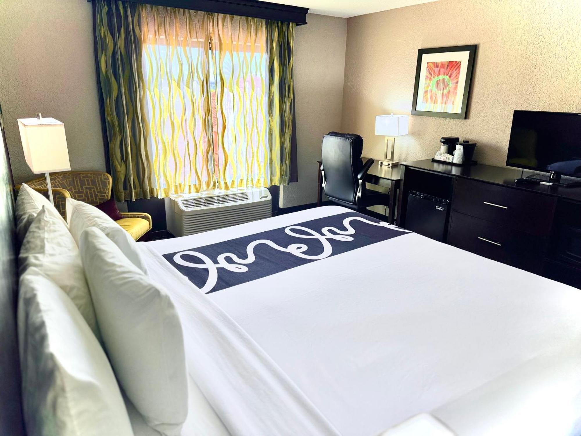 La Quinta By Wyndham Orlando Universal Area - Free Shuttle To Universal Екстериор снимка