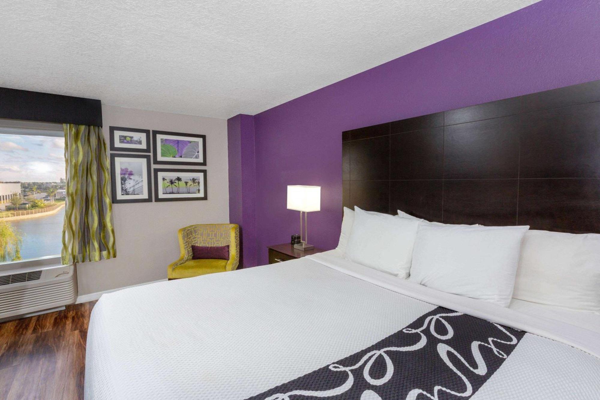 La Quinta By Wyndham Orlando Universal Area - Free Shuttle To Universal Екстериор снимка