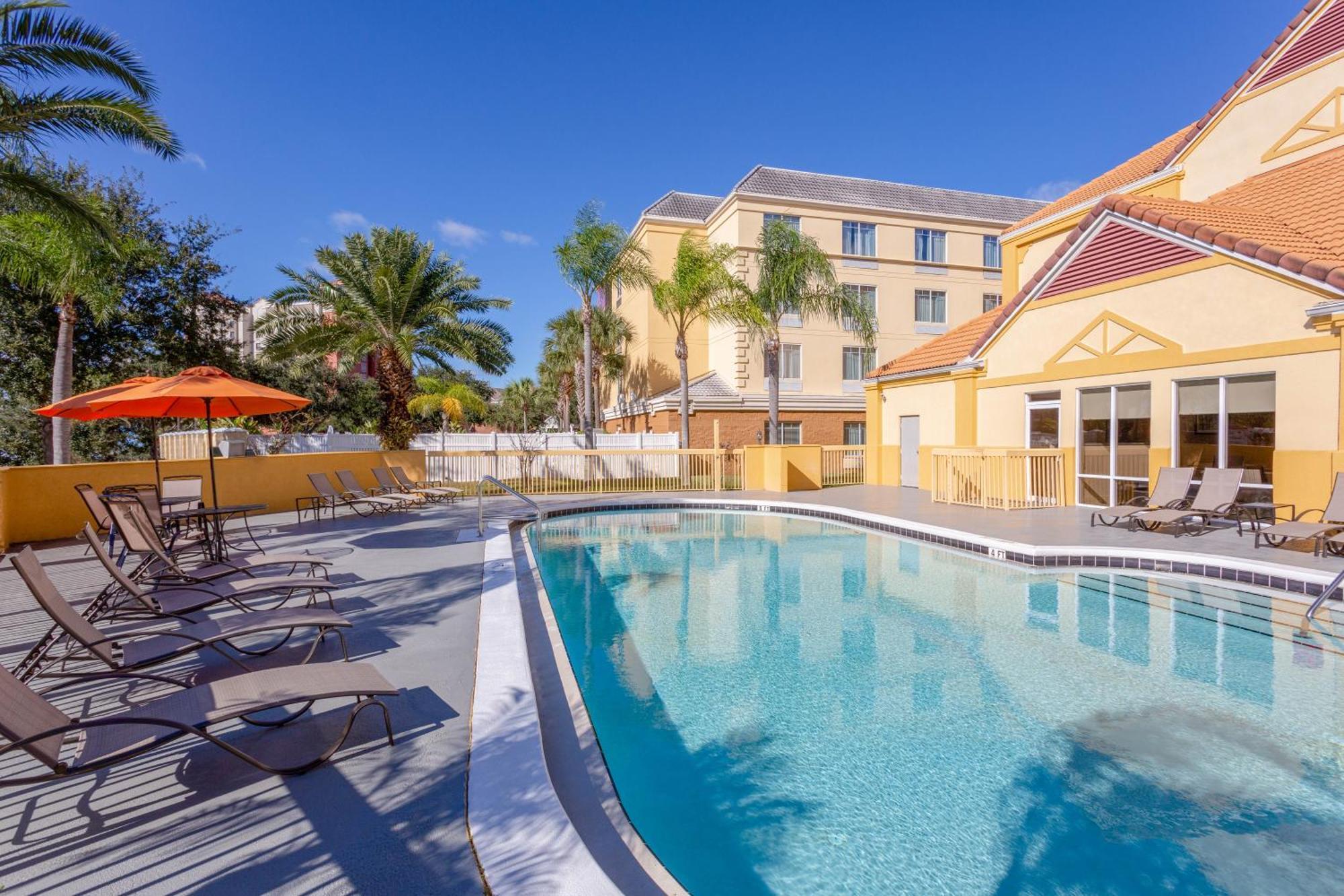 La Quinta By Wyndham Orlando Universal Area - Free Shuttle To Universal Екстериор снимка
